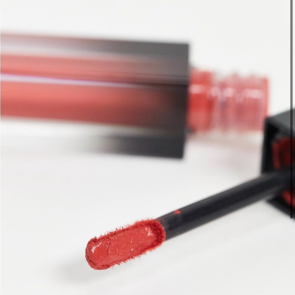 HUDA BEAUTY Cherry Soda Dual Eyeshadow (BNIB) - Picture 3 of 6